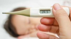 Bé sốt bao nhiêu độ thì uống hạ sốt? Những lưu ý dành cho ba mẹ