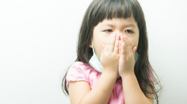 Bé ho có đờm phải làm sao? Giúp bố mẹ cách xử trí nhanh chóng