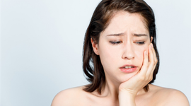 Bị chảy máu chân răng thường xuyên? Hãy áp dụng 9 cách này ngay!