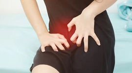 Khí hư như bã đậu có mùi tanh cảnh báo bệnh gì?