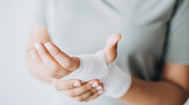 Hướng dẫn rửa và sơ cứu vết thương hở đúng cách
