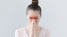 Giải đáp thắc mắc: Viêm mũi dị ứng kiêng ăn gì?
