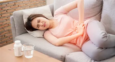 Ăn socola giảm đau bụng kinh: Giải thích và lời khuyên từ chuyên gia