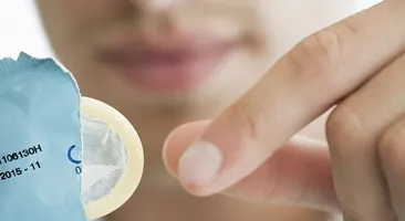 Bao cao su mỏng bao nhiêu là phù hợp và an toàn?