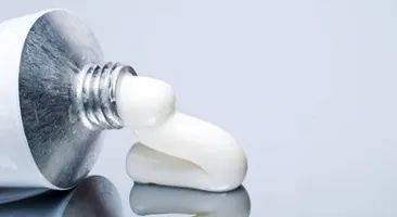 Thuốc bôi trĩ là gì? Dùng thuốc bôi trĩ có khỏi được không?