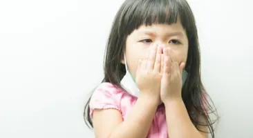 Bé ho có đờm phải làm sao? Giúp bố mẹ cách xử trí nhanh chóng