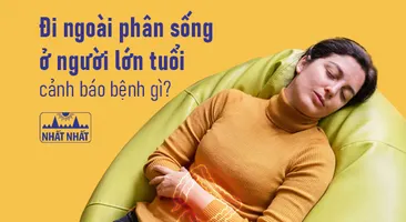 Đi ngoài phân sống ở người lớn tuổi cảnh báo bệnh gì?