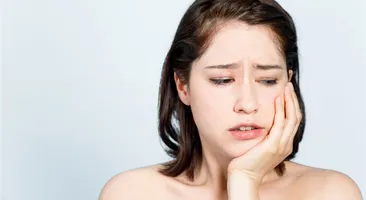 Bị chảy máu chân răng thường xuyên? Hãy áp dụng 9 cách này ngay!