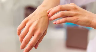Vì sao vết thương lâu lành và cách khắc phục thế nào?