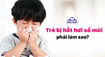 Trẻ bị hắt hơi sổ mũi phải làm sao?