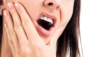 Tụt lợi chân răng khó chữa nhưng dễ phòng ngừa