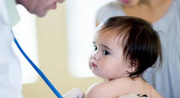 Nhận biết ngay dấu hiệu bé bị viêm tiểu phế quản và cách xử trí