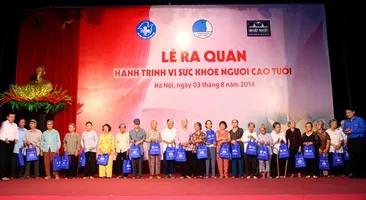 Nhất Nhất phối hợp tổ chức khám chữa bệnh cho 32,500 người cao tuổi toàn quốc