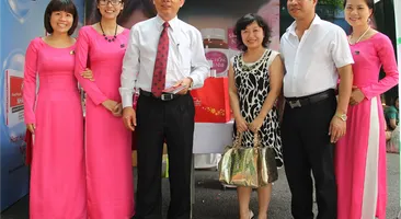 Nhất Nhất tham gia chương trình chào mừng 20/10 của Văn phòng Chính Phủ