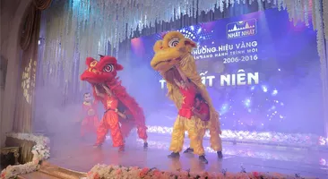 Nhất Nhất mừng Xuân mới, đón chào tuổi mới