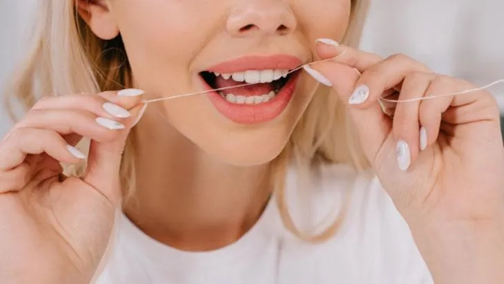chảy máu chân răng khi ngủ dậy