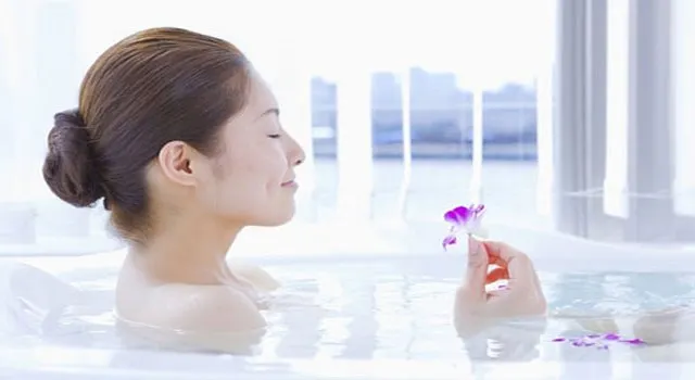 dung dịch vệ sinh phụ nữ bác sĩ khuyên dùng