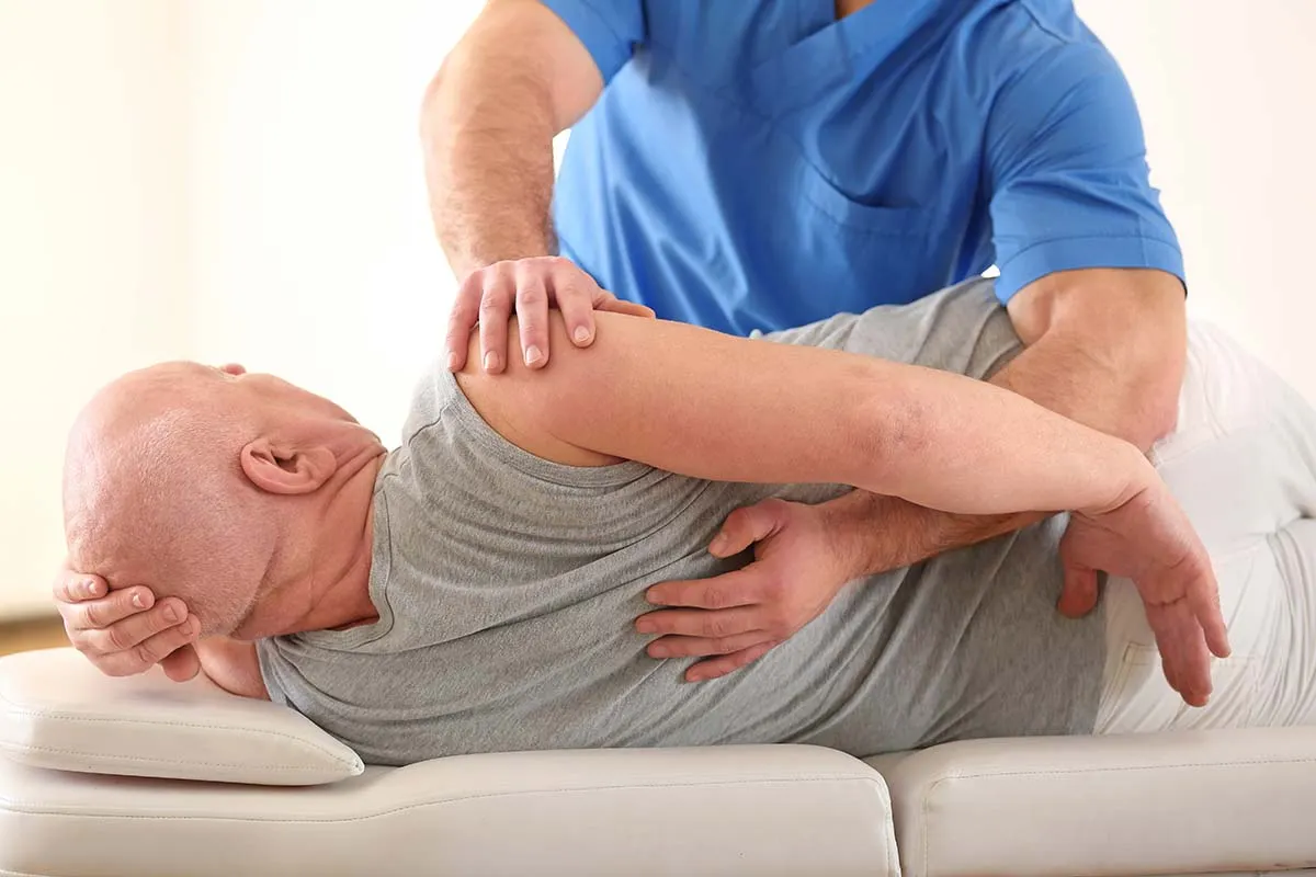 bị thoái hóa cột sống thắt lưng